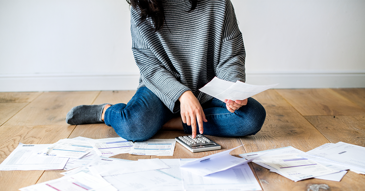 Conoce cómo manejar tus deudas para que no te ahogues en ellas