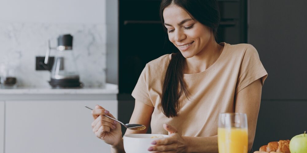 El sabor de los alimentos que consume la madre afecta el sabor de la leche materna