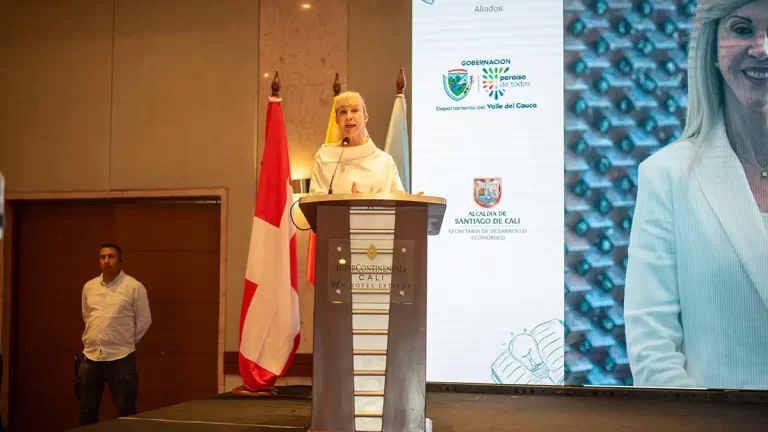 Valle del Cauca, primer departamento en certificar a estudiantes en procesos formativos duales inspirados en el modelo suizo